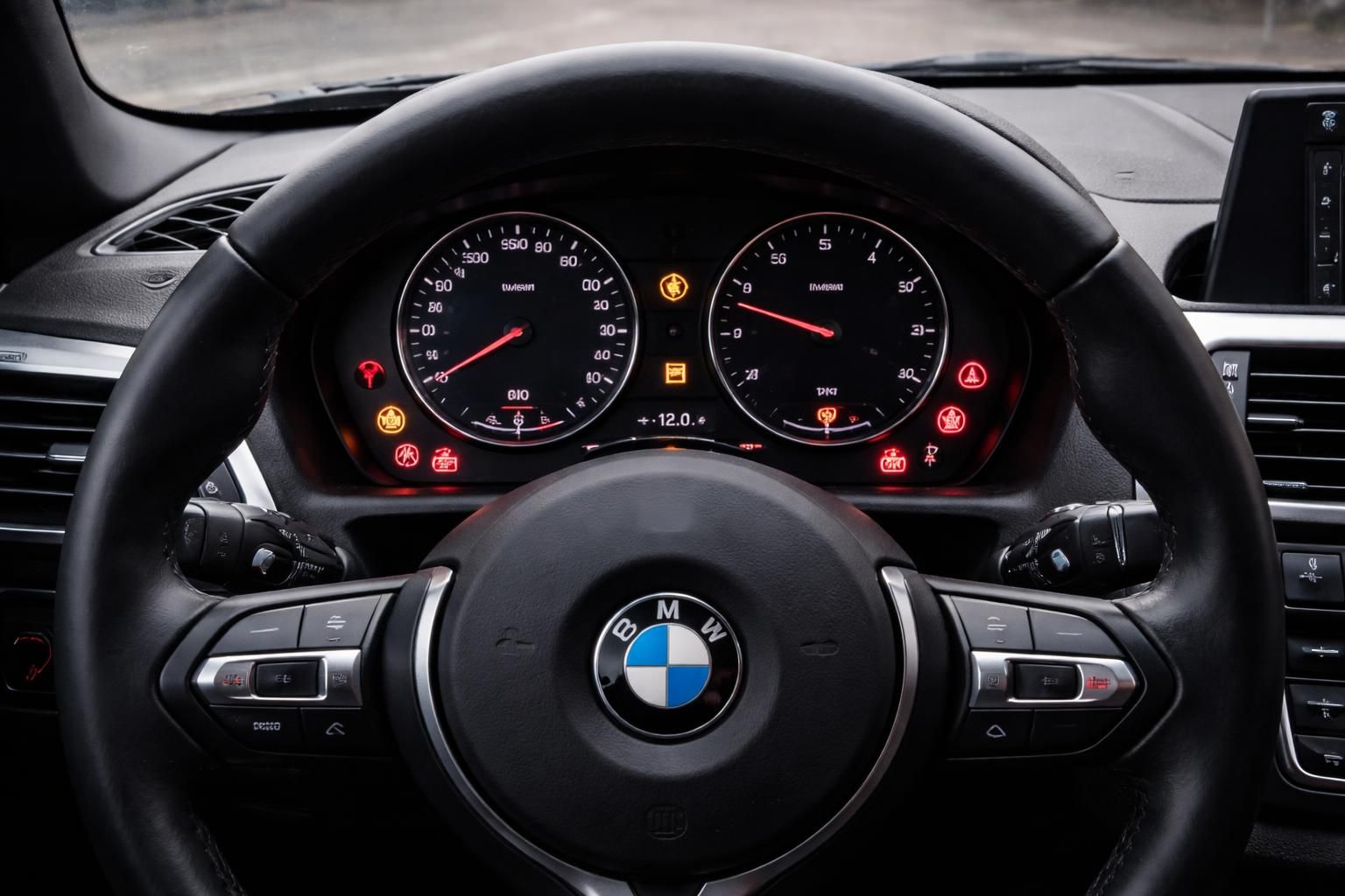 découvrez l'aperçu complet des voyants de votre bmw série 1 et apprenez à identifier rapidement les situations critiques pour assurer votre sécurité et celle de votre véhicule.